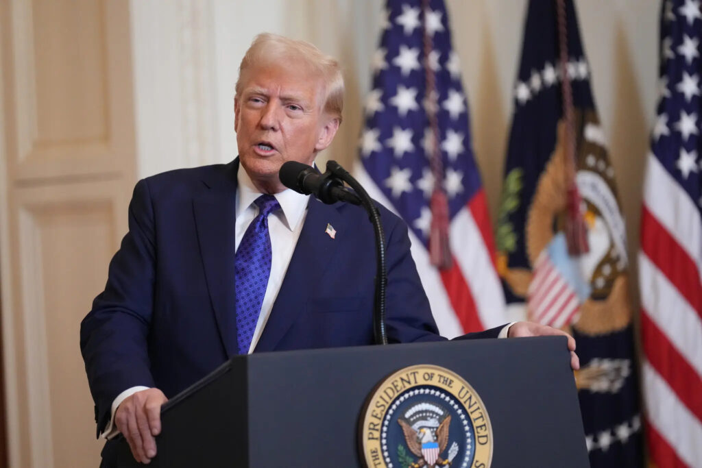 Trump Urges US Tech Giants to Halt Indian Hiring