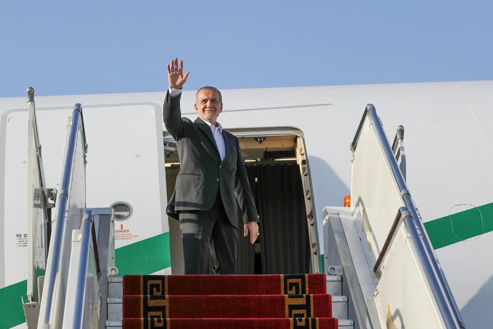 Iran’s President Concludes Two-Day Pakistan Visit, Seals 12 MoUs and Eyes $10B Trade Goal