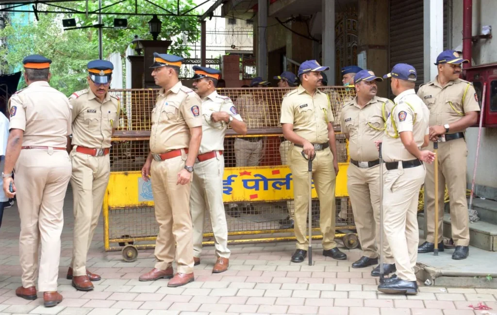 Hoax message sparks Mumbai terror scare, traced to personal grudge; police arrest suspect in Bihar.