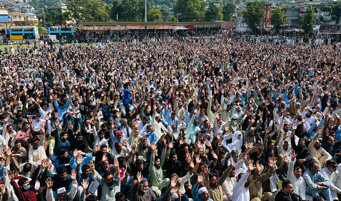 The JAAC members chant slogans as they attend the funeral prayers of three victims, who were killed in Wednesday’s clashes between police and protesters, in Muzaffarabad, the capital of AJK, Pakistan, on October 2, 2025. [IC:AP]