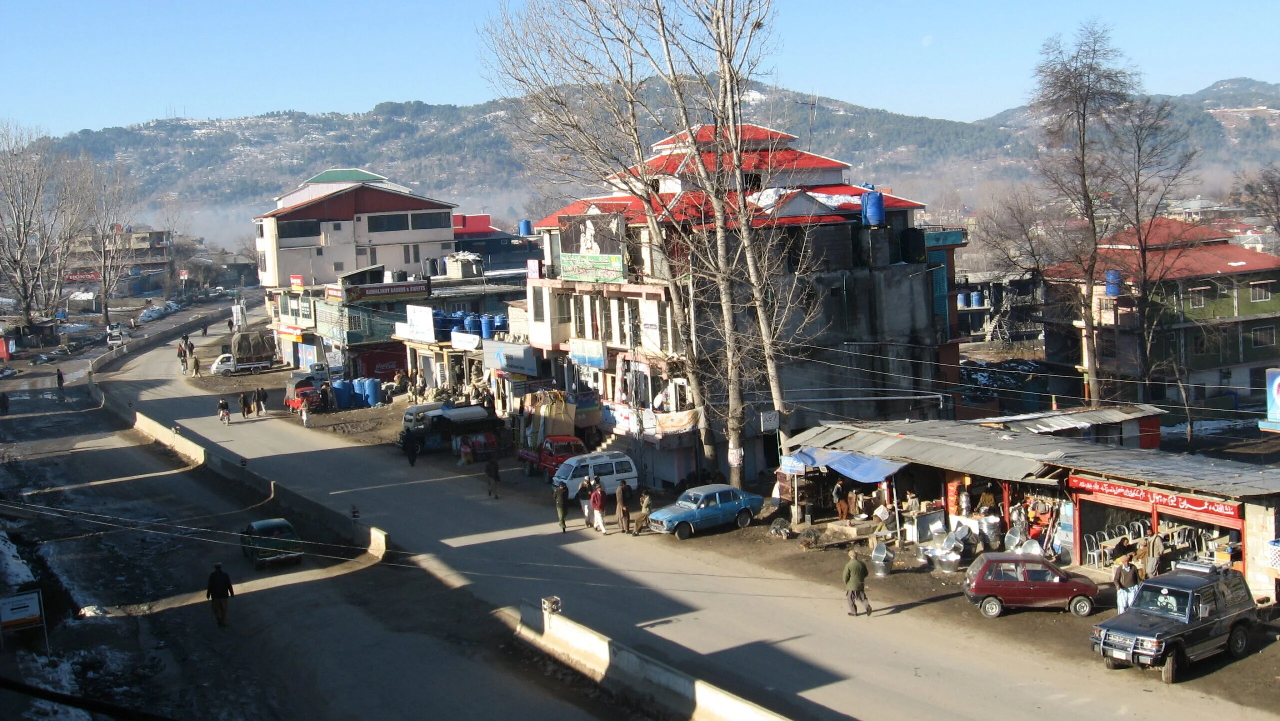 Mong Road, Rawalakot, Azad Kashmir, Pakistan, Jan. 2, 2013. [IC: Adnanrail/Creative Commons]