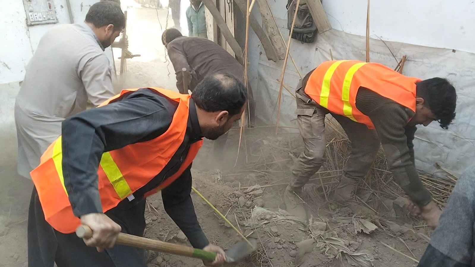 Five Killed as Roof Collapse Buries Eight in Nowshera's Pabbi Tehsil