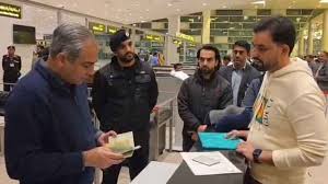 Interior Minister Mohsin Naqvi inspects Islamabad airport, urging genuine passengers not to be offloaded or delayed. [Courtesy: APP]