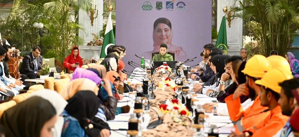 Maryam Nawaz Parwaaz Card