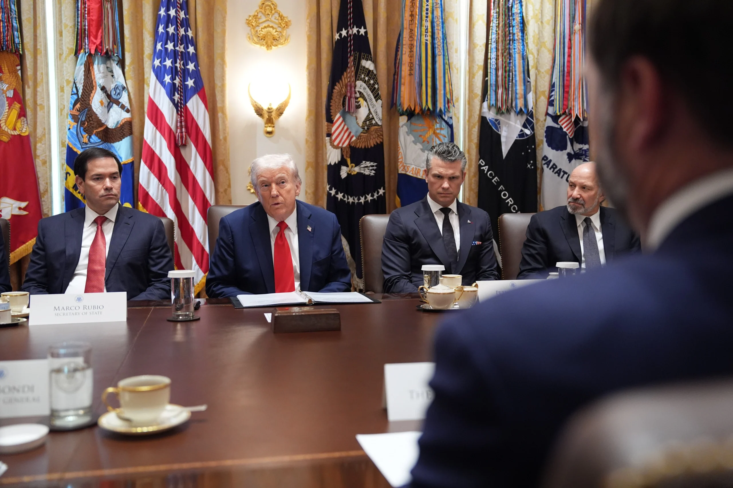 Trump Meets Advisors on Iran Crisis