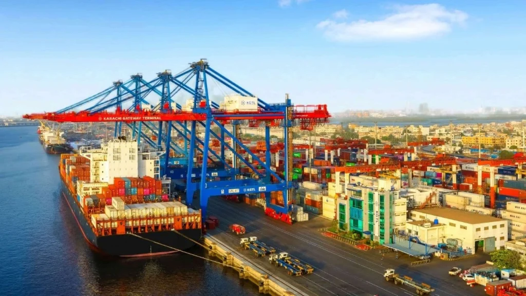 Karachi UAE feeder shipping service launch