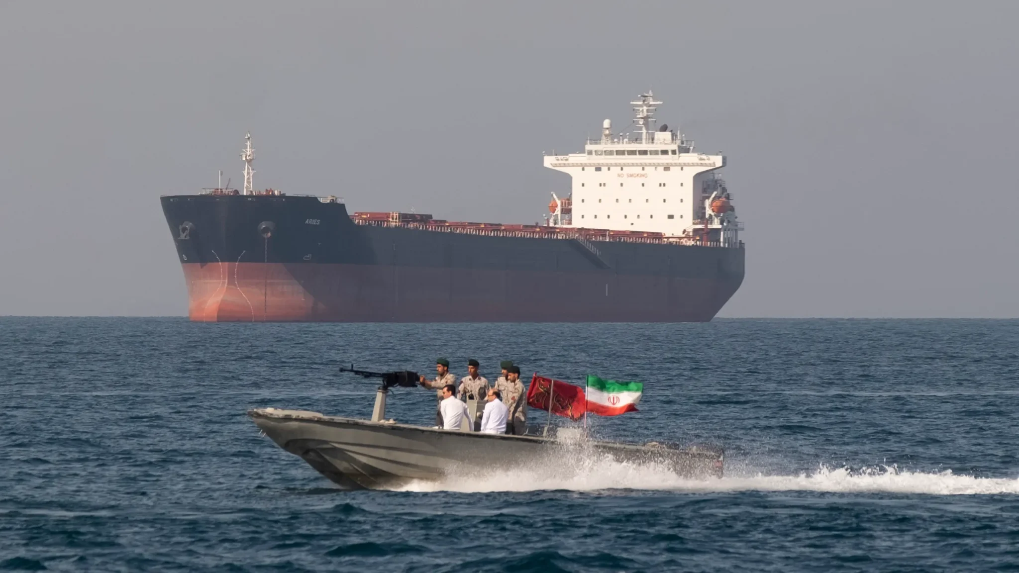 Strait of Hormuz oil shipping route disruption