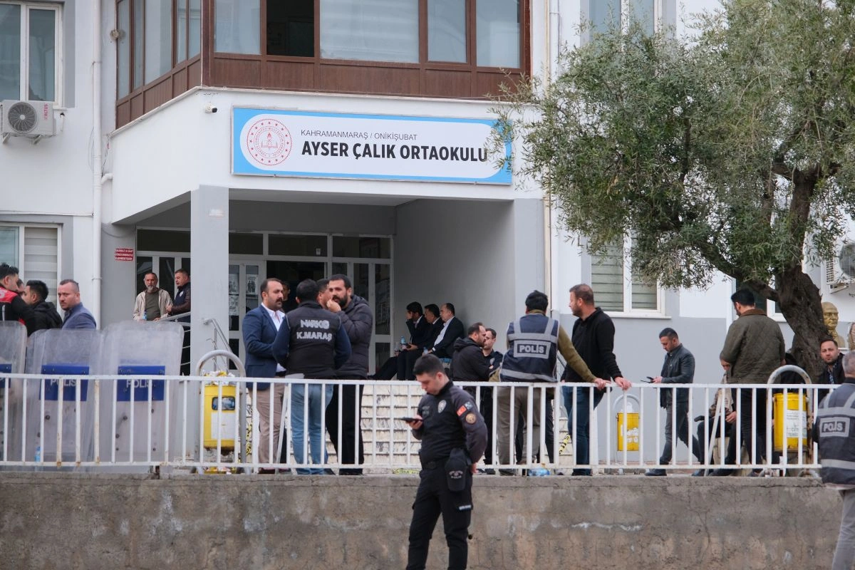 Turkey school shooting incident at Kahramanmaras school showing emergency response