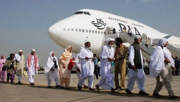 Hajj pilgrims Karachi airport departure Pakistan Saudi Arabia flights