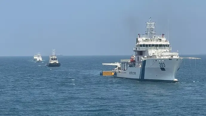 Pakistan Coast Guards vessel attacked near Jiwani in Balochistan.