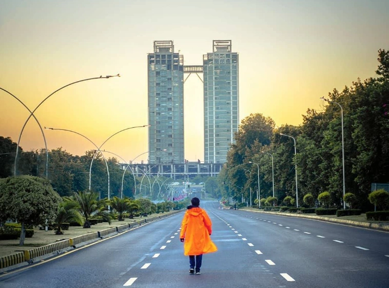 One Constitution Avenue Islamabad scandal building